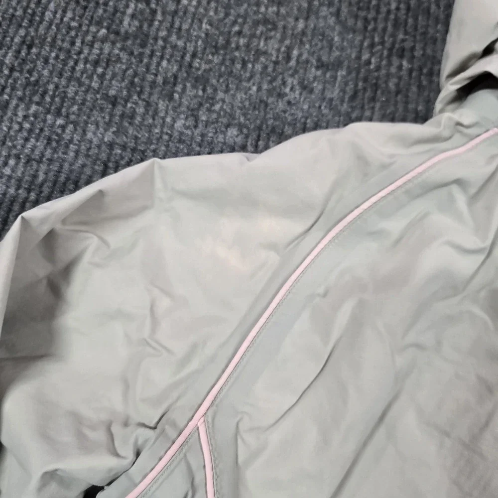 The‎ North Face HyVent Jacket Girls XL Beige Hooded Waterproof Lined Rain Coat